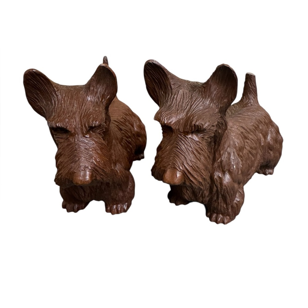 Vintage Scottie Dog Red Mill resin figures